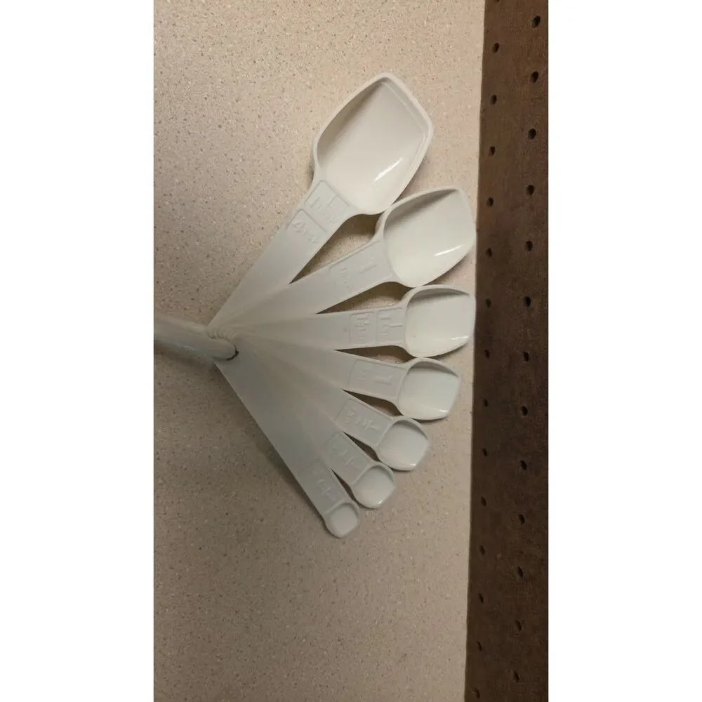 Vintage Tupperware set 7 piece White  Measuring Spoons ring #1266 - #1272